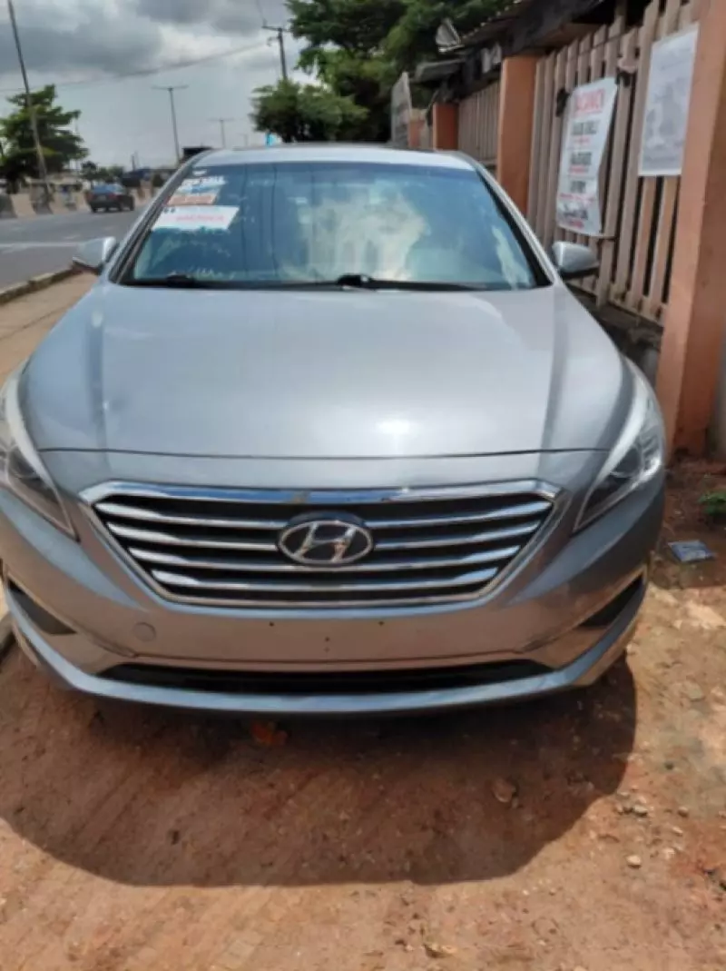 Hyundai Sonata   - 2016