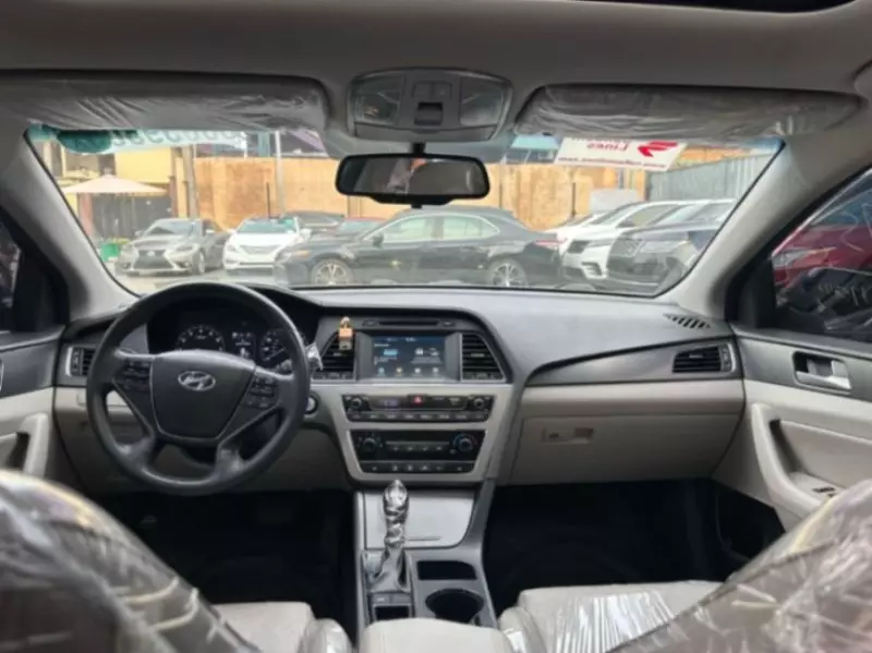 Hyundai Sonata   - 2016