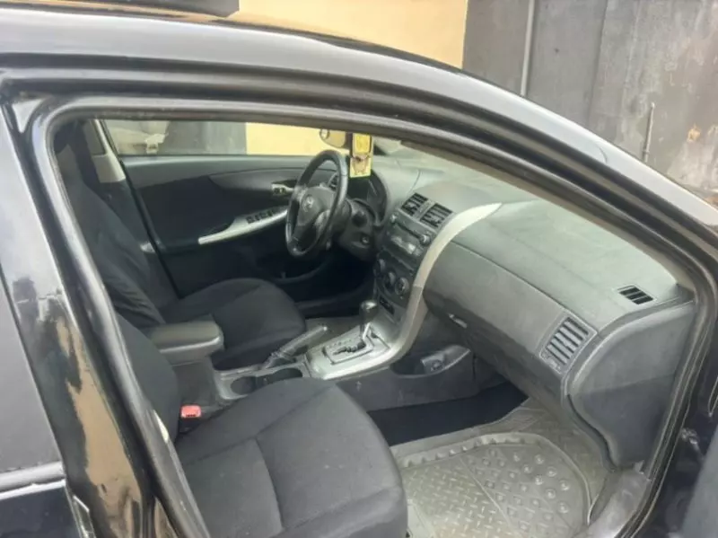 Toyota Corolla   - 2010