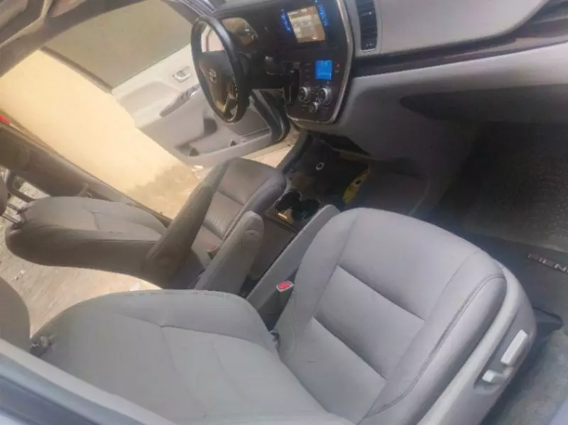 TOYOTA Sienna - 2016