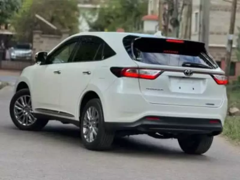Toyota Harrier   - 2018
