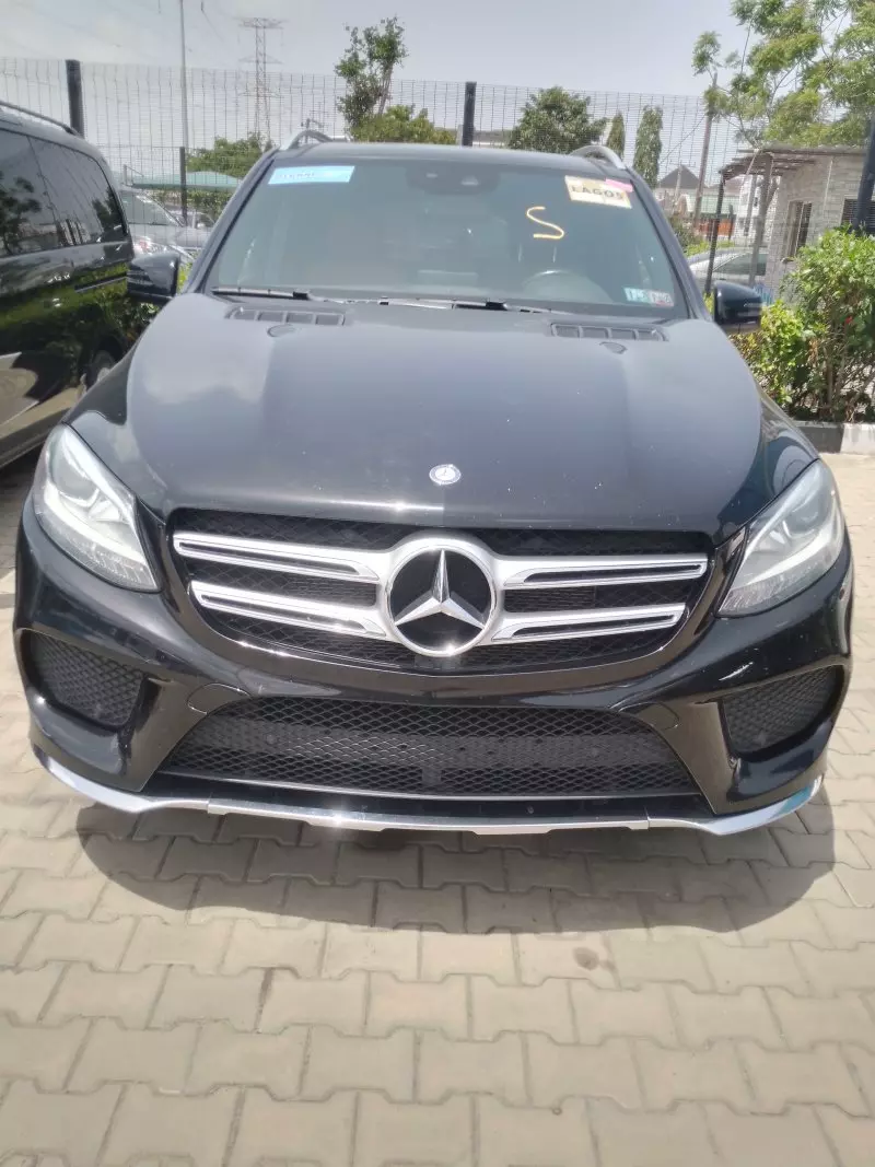 Mercedes-Benz GLE 400   - 2016