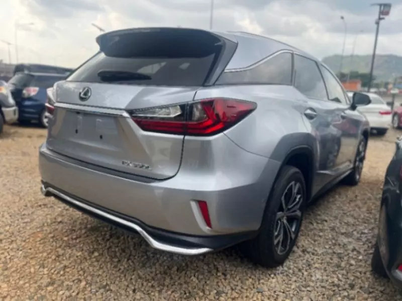 Lexus RX   - 2022
