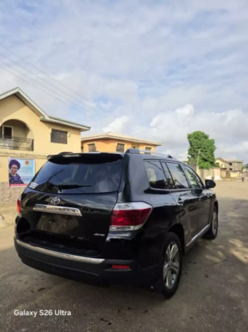 TOYOTA Highlander - 2014