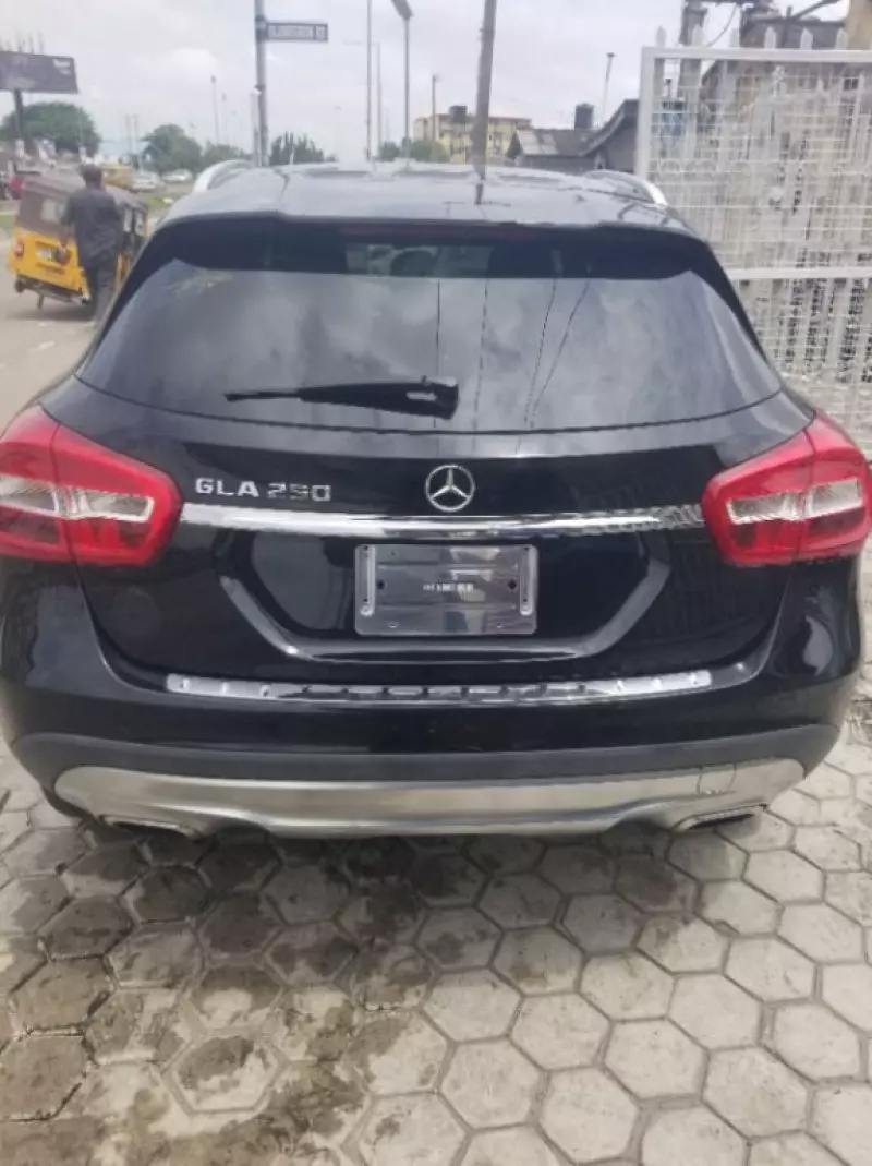 Mercedes-Benz Gla-class   - 2016