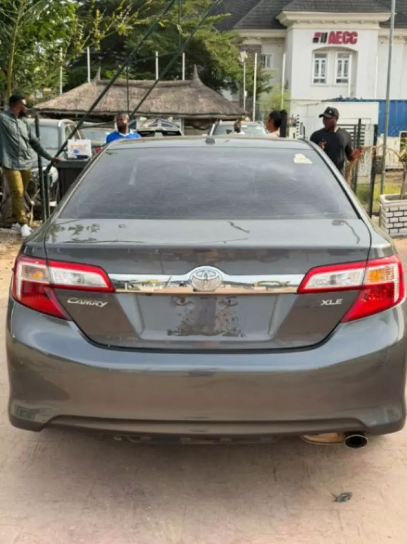 TOYOTA Camry - 2013