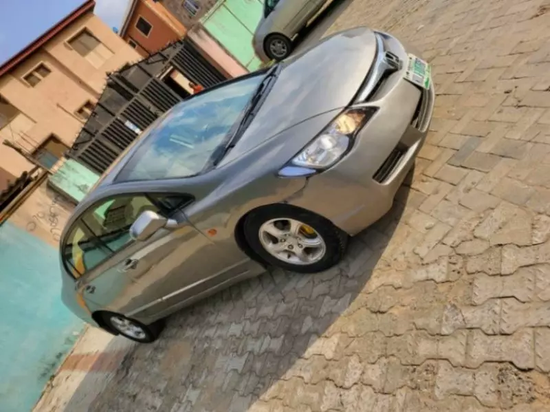 Honda Civic   - 2012