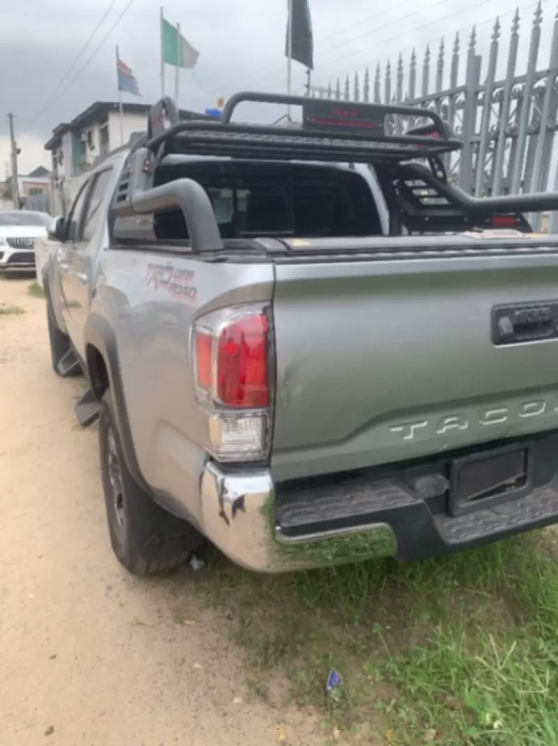 TOYOTA Tacoma   - 2023