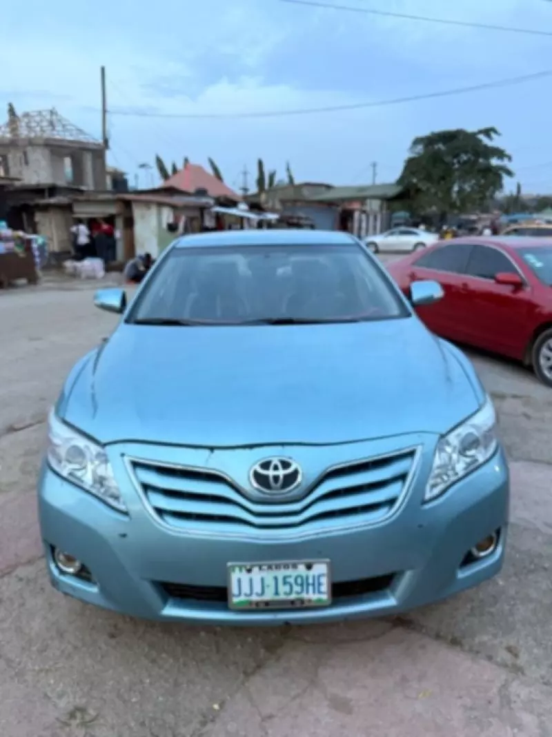 TOYOTA Camry   - 2011