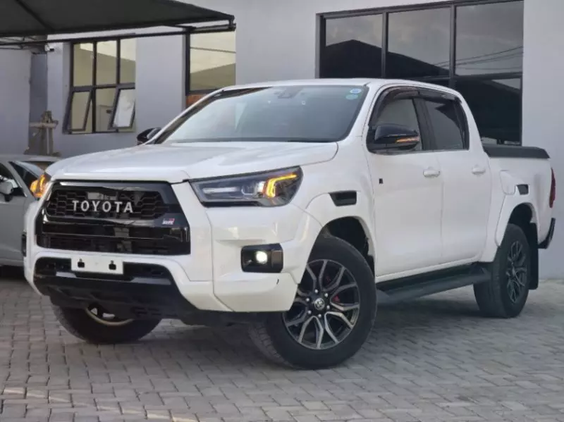 TOYOTA Hilux - 2022