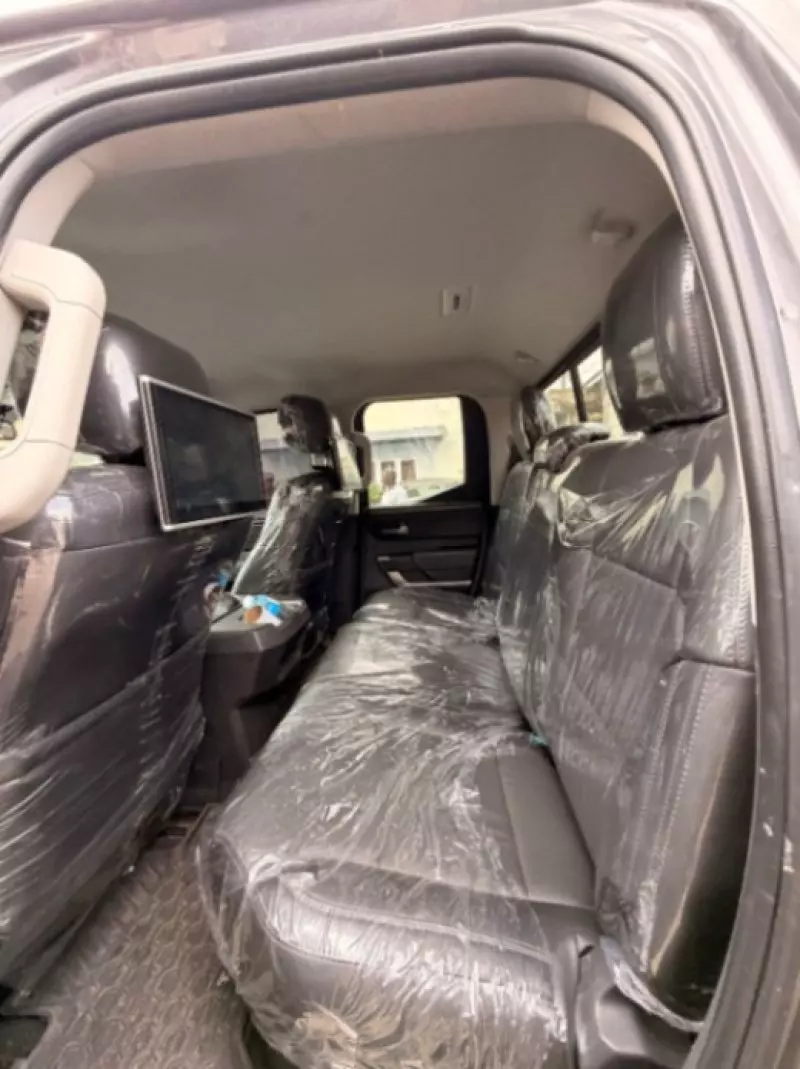Toyota Tundra   - 2022