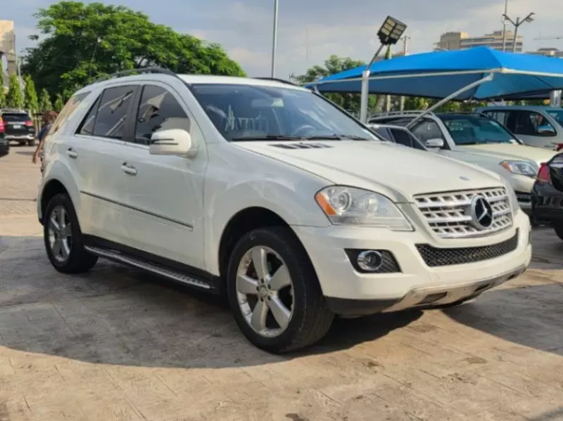 Mercedes-Benz ML 350   - 2011