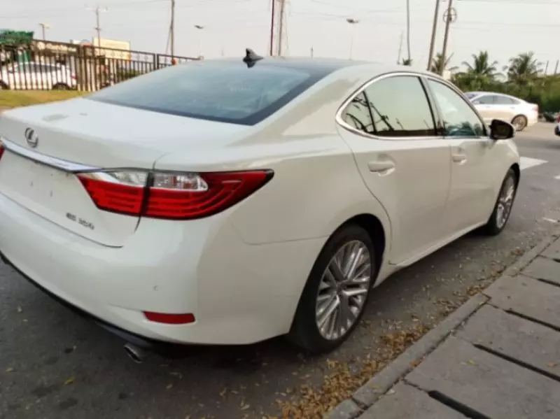 Lexus ES 350   - 2013