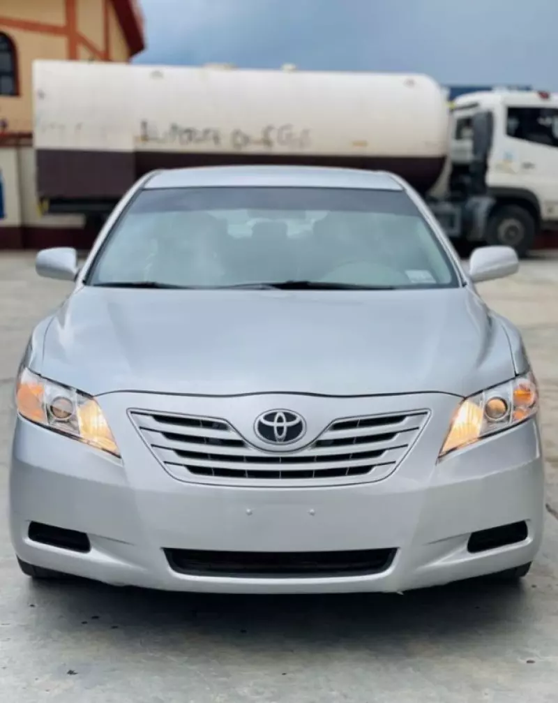 Toyota Camry   - 2007