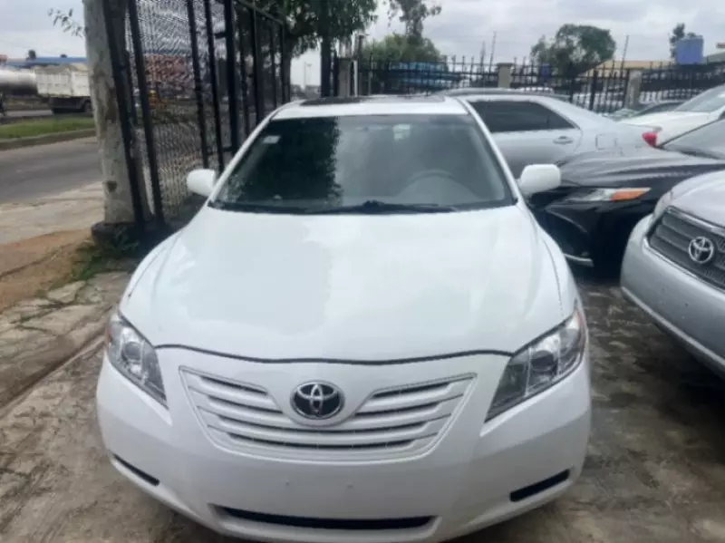 TOYOTA Camry   - 2009