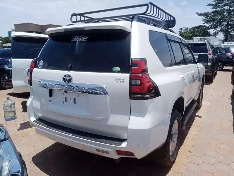 Toyota Landcruiser Prado   - 2018