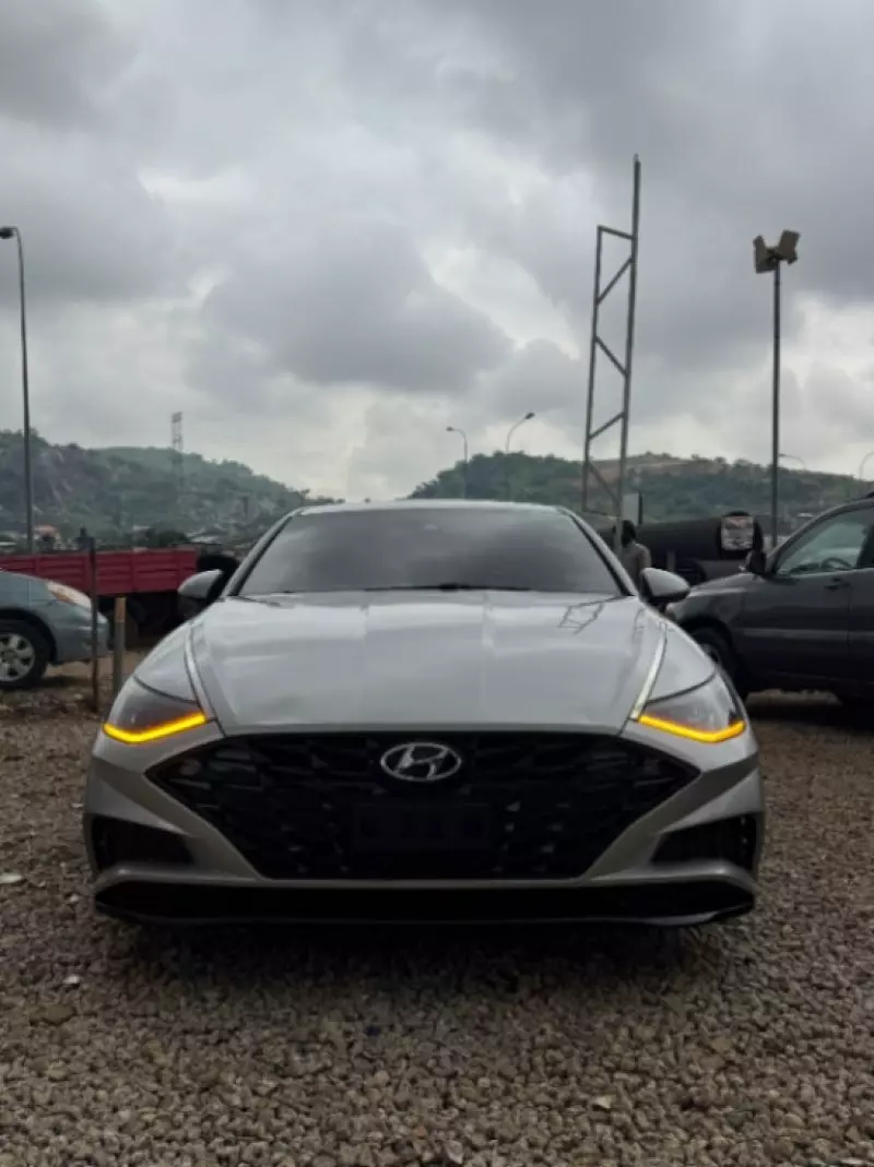 Hyundai Sonata   - 2021