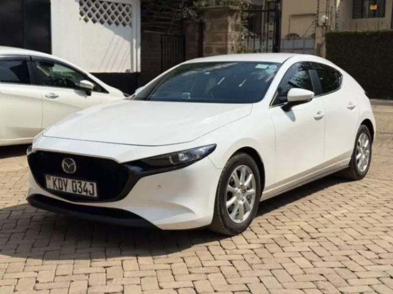 Mazda 3   - 2019