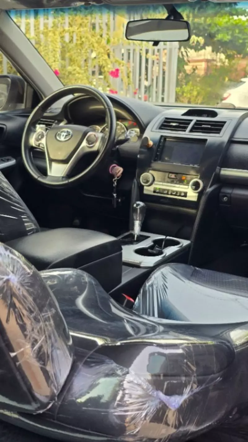 Toyota Camry   - 2012