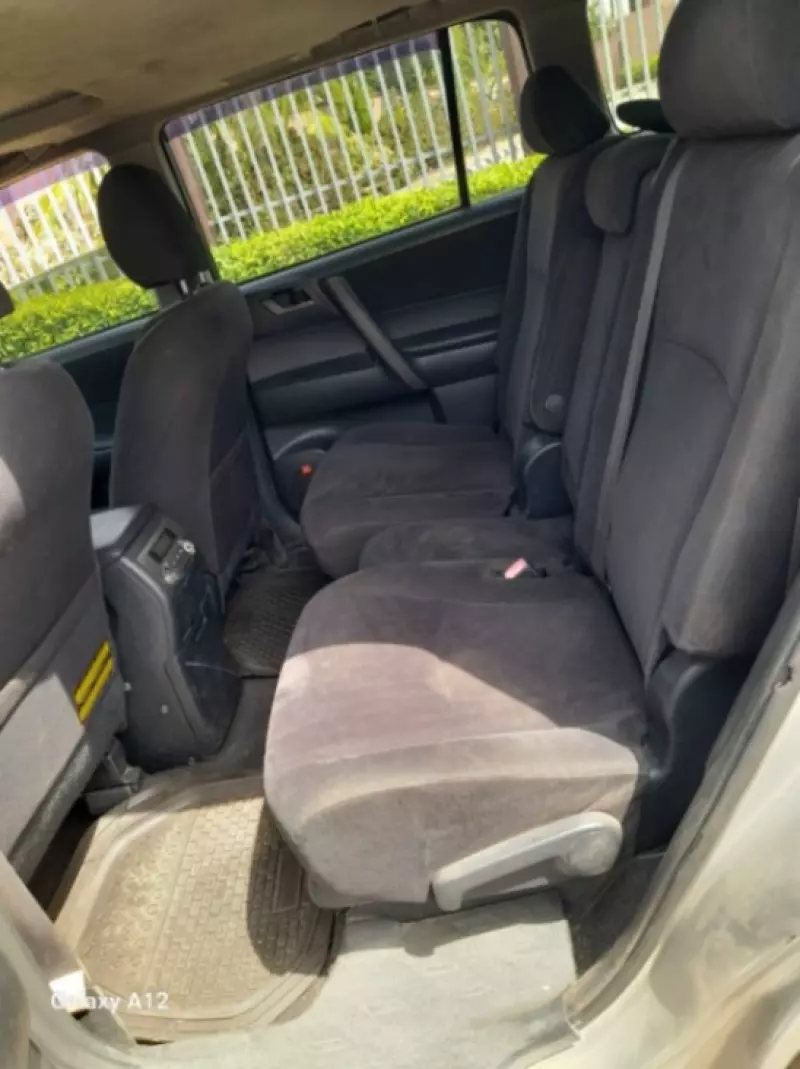 TOYOTA Highlander   - 2010