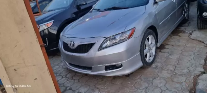 Toyota Camry - 2009