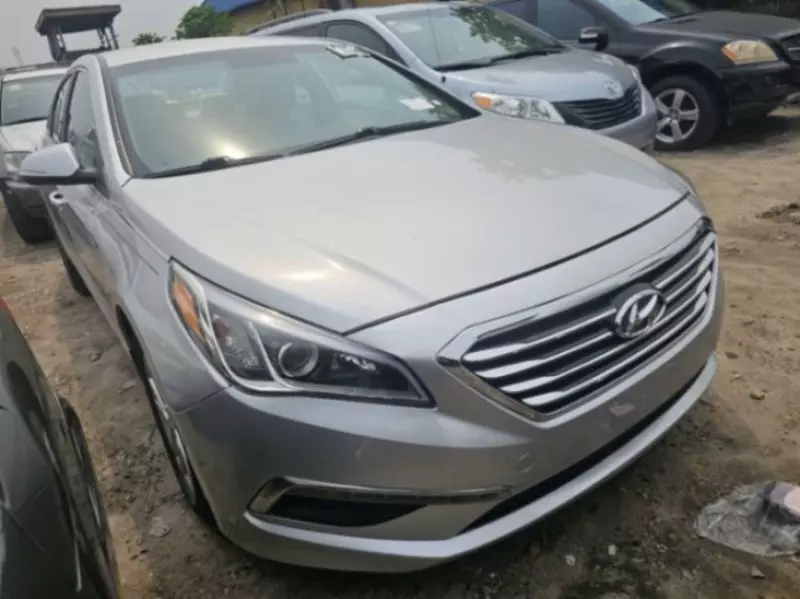 Hyundai Sonata   - 2015