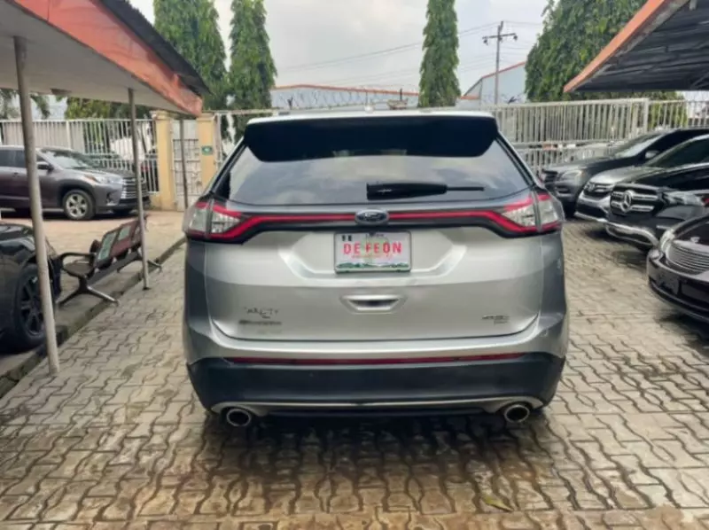 Ford Edge   - 2016