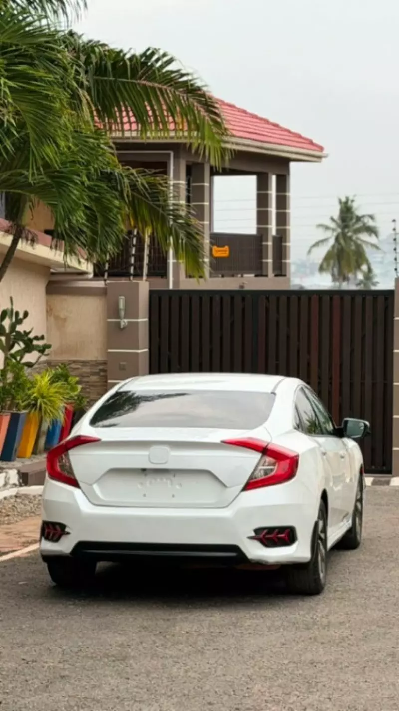 Honda Civic   - 2018