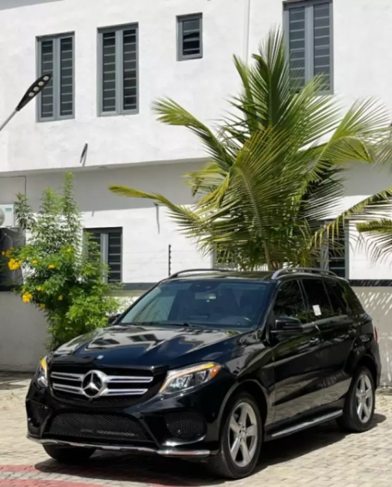 Mercedes-Benz GLE-Class   - 2016