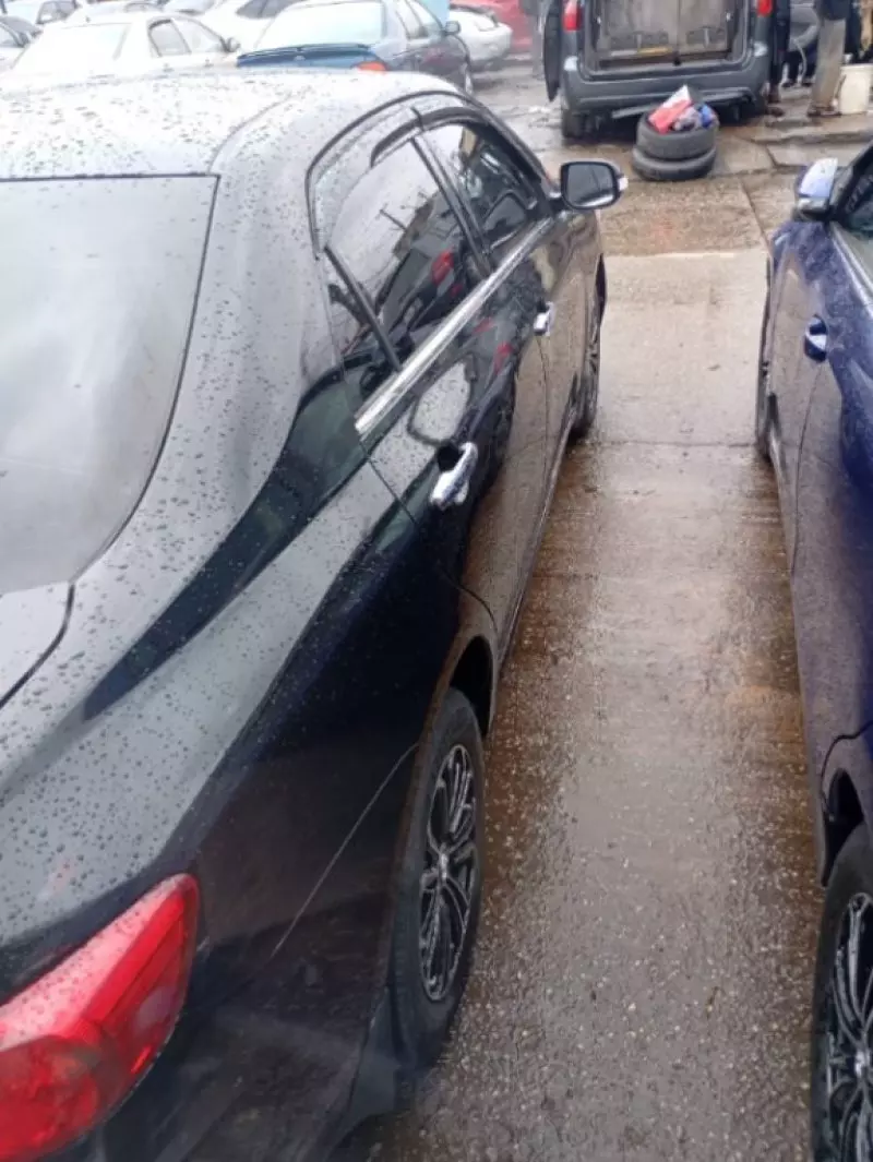 TOYOTA Corolla   - 2010