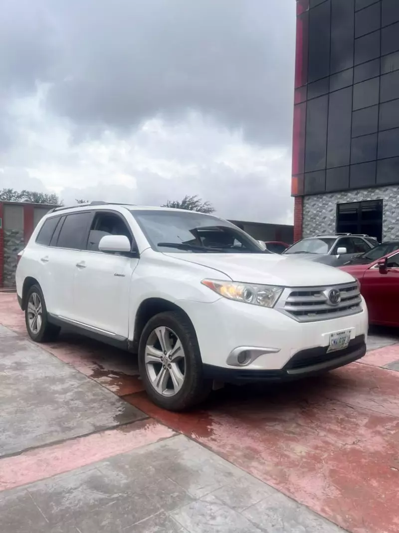 TOYOTA Highlander   - 2013