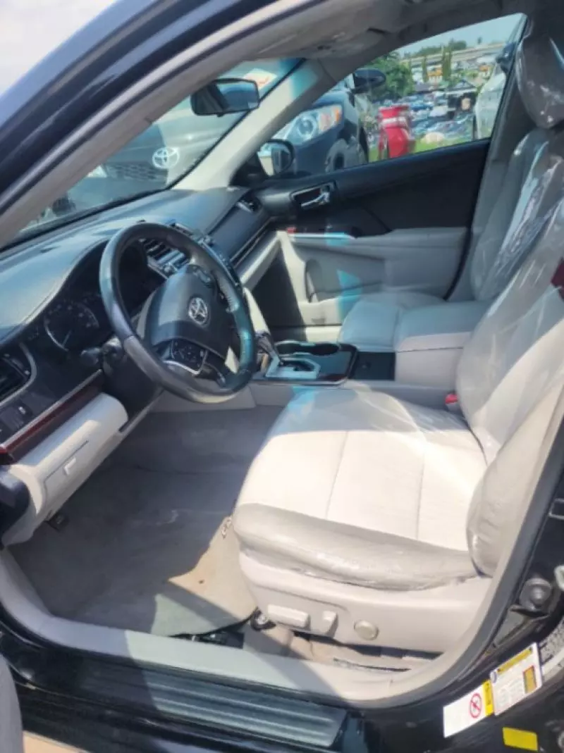Toyota Camry   - 2014