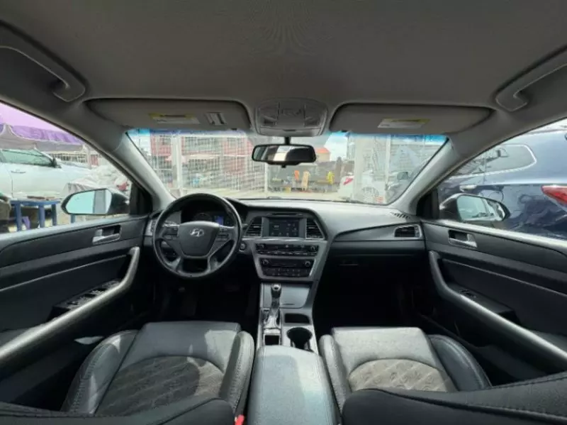 Hyundai Sonata   - 2015