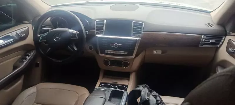 Mercedes-Benz Ml-class   - 2013