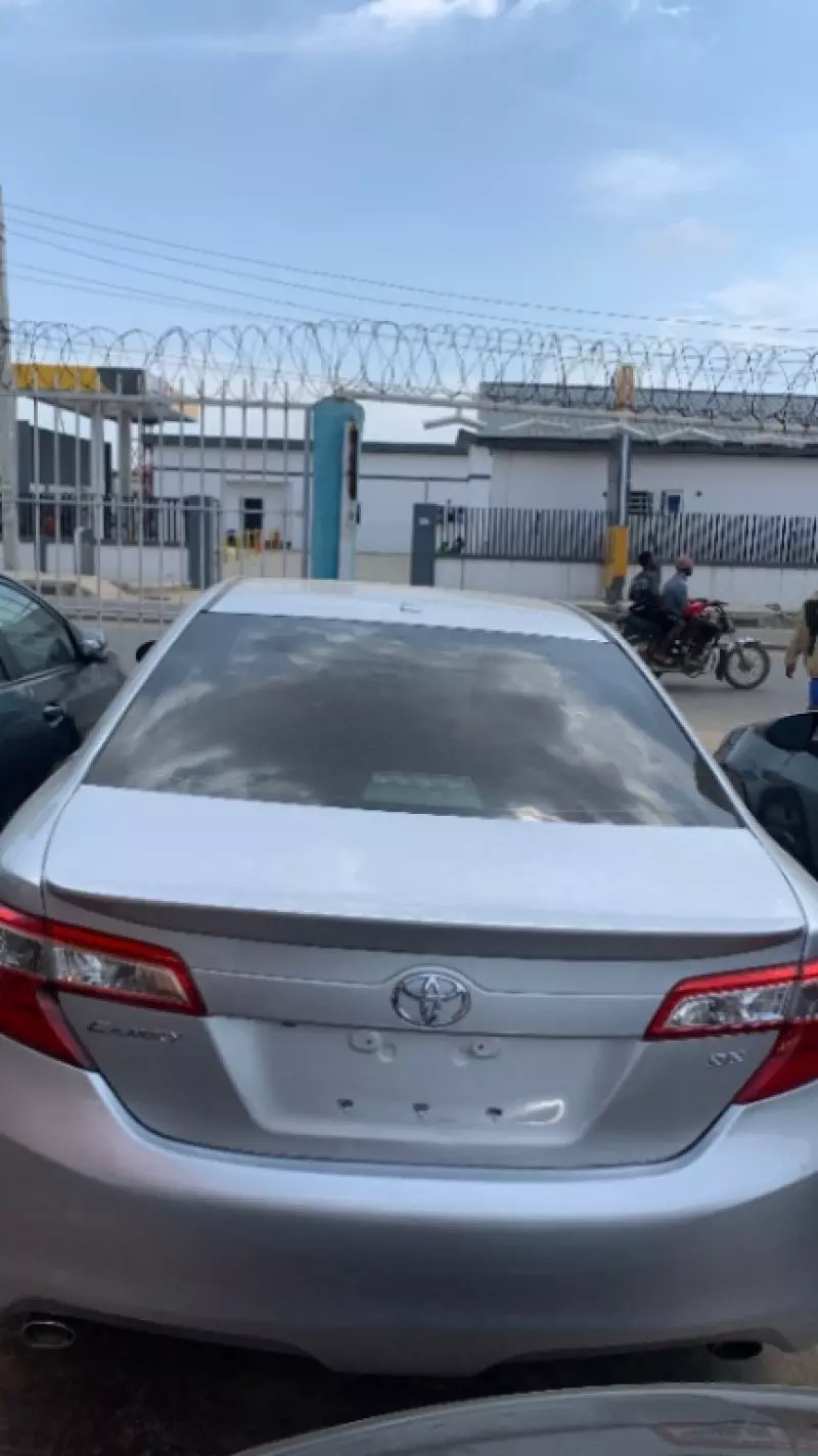 TOYOTA camry   - 2013