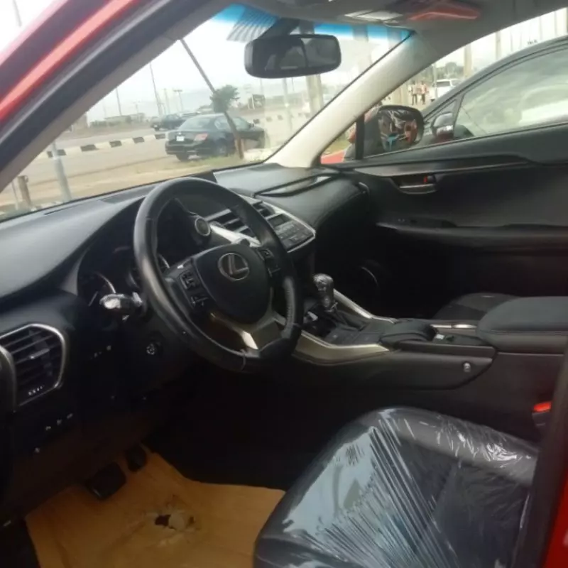 Lexus NX   - 2016