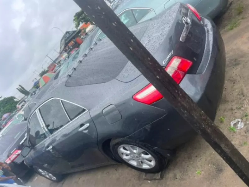 TOYOTA Camry   - 2009