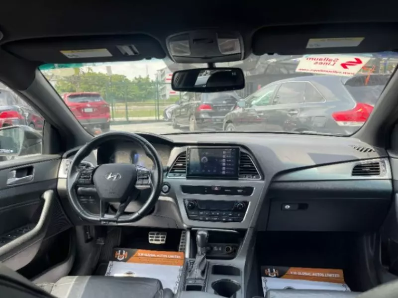 Hyundai Sonata   - 2015
