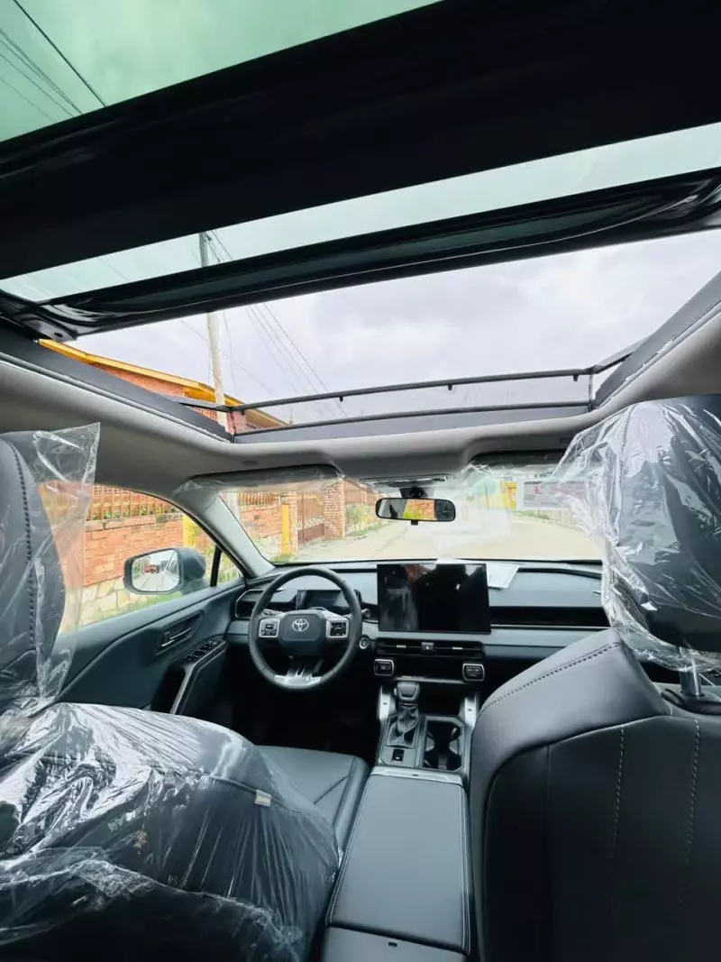TOYOTA RAV 4   - 2025
