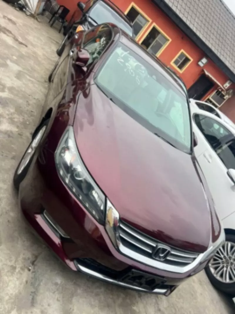 Honda Accord   - 2013