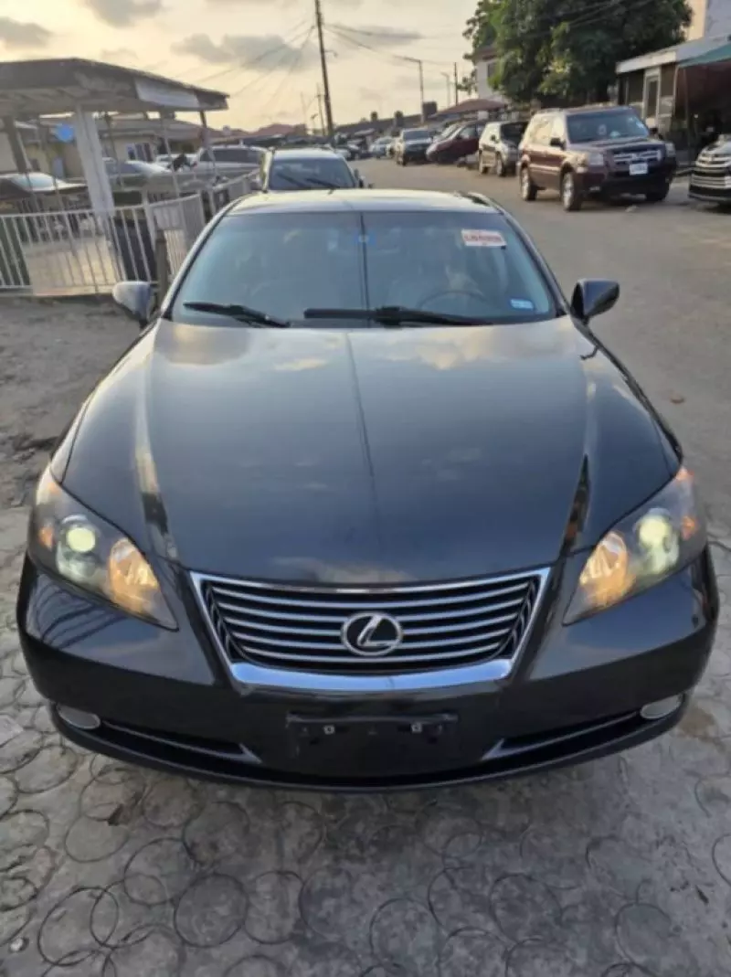 Lexus ES   - 2009