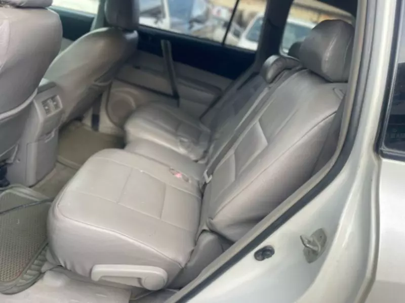 Toyota Highlander   - 2009