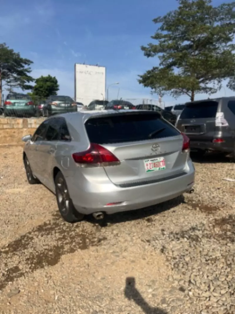 Toyota Venza   - 2013