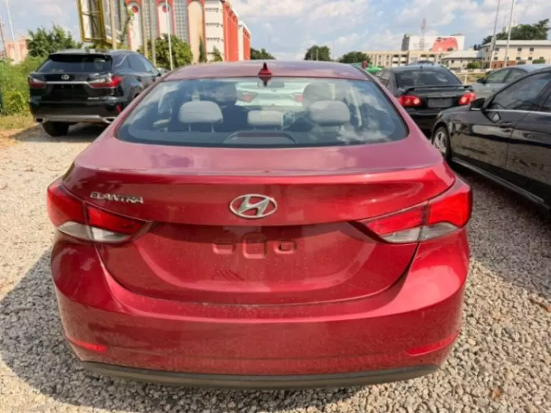 Hyundai Elantra   - 2016