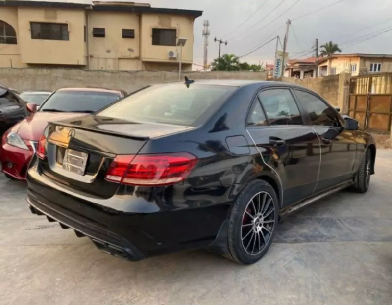 Mercedes-Benz E350 - 2009