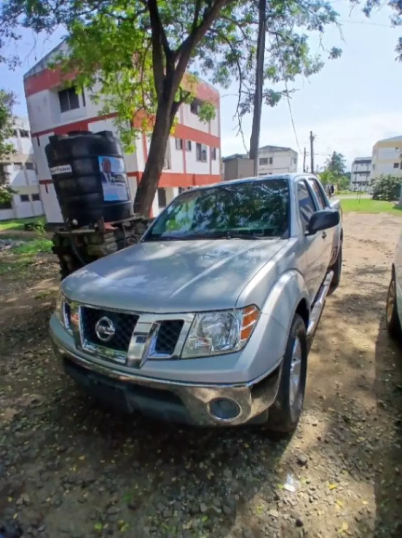 Nissan Frontier   - 2015