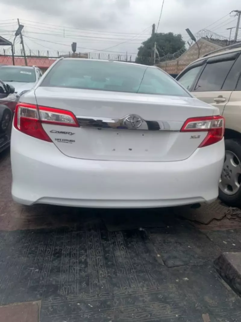 TOYOTA Camry   - 2014