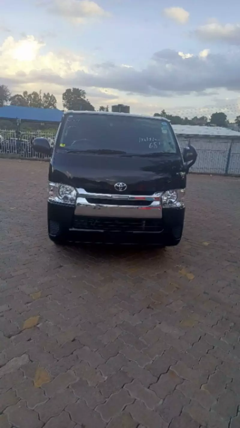Toyota Hiace   - 2020