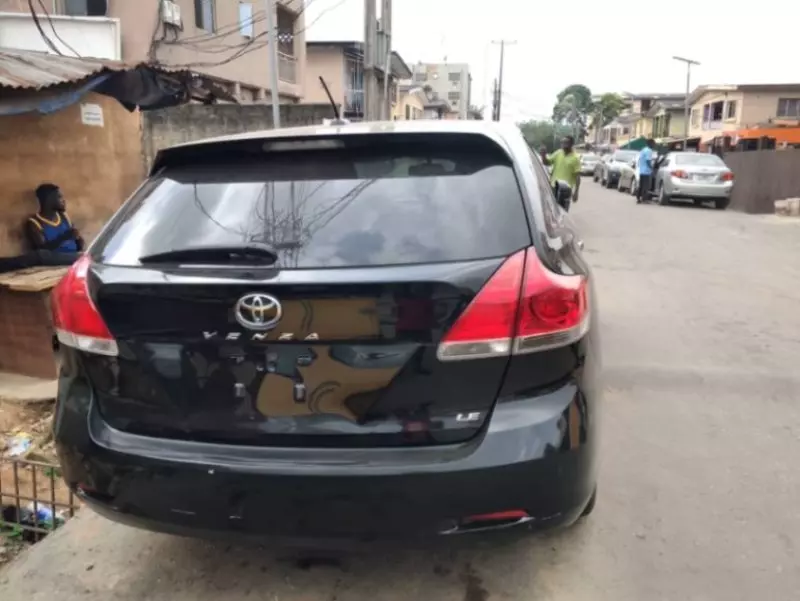 Toyota Venza   - 2012