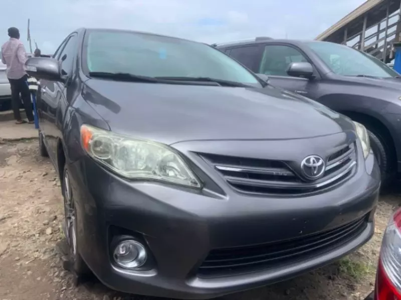 TOYOTA Corolla   - 2012